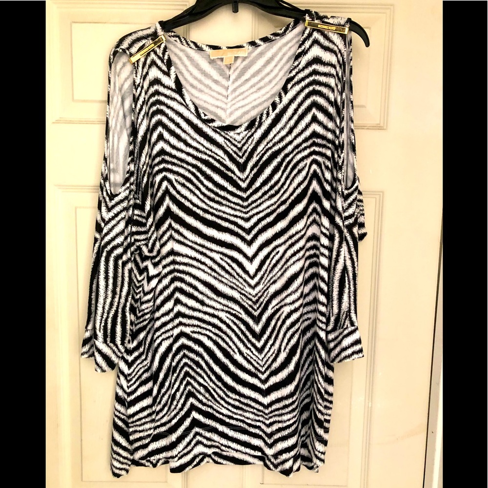 Michael Kors could-shoulder crop sleeve blouse